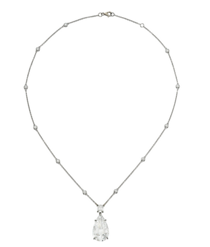 Radiant Grace: Pear-Shaped Diamond Necklace – Embrace Eternal Elegance